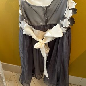 Girls grey dress size 10 Iris and Ivy brand, cream colored tie in back